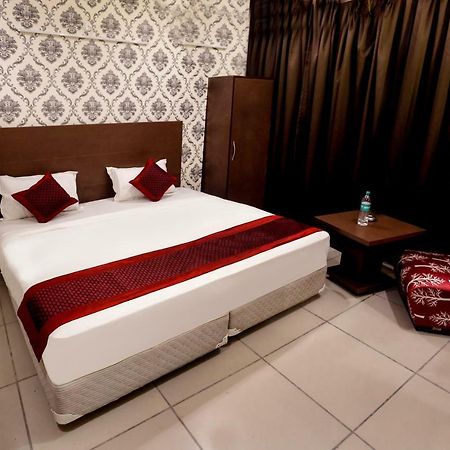 Airport Hotel Edge Home Stay New Delhi Extérieur photo
