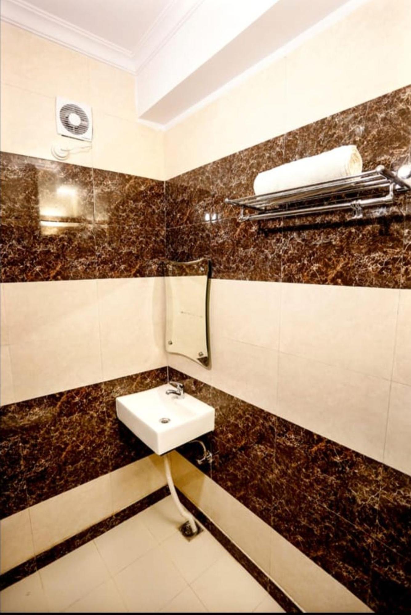 Airport Hotel Edge Home Stay New Delhi Extérieur photo