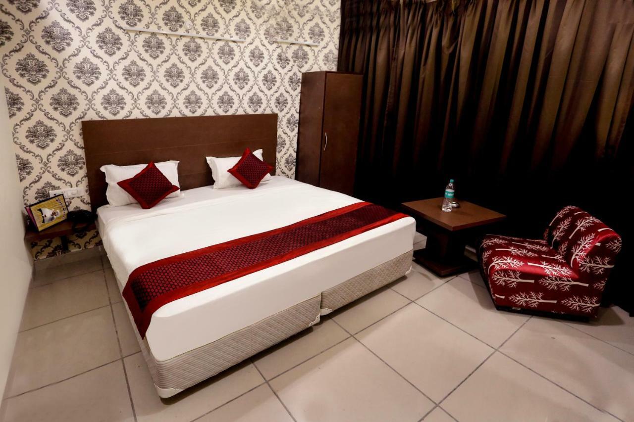 Airport Hotel Edge Home Stay New Delhi Extérieur photo