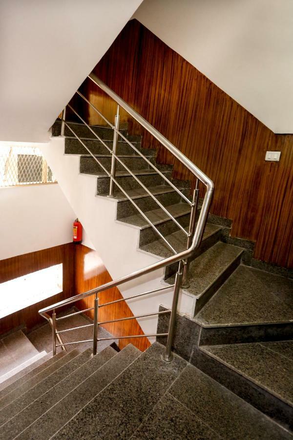 Airport Hotel Edge Home Stay New Delhi Extérieur photo