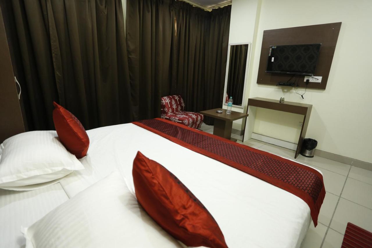 Airport Hotel Edge Home Stay New Delhi Extérieur photo