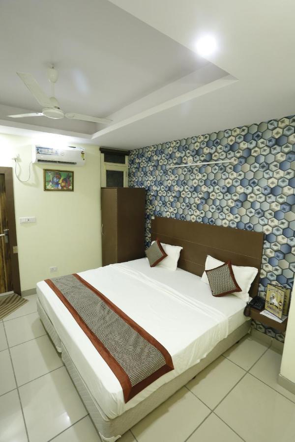 Airport Hotel Edge Home Stay New Delhi Extérieur photo