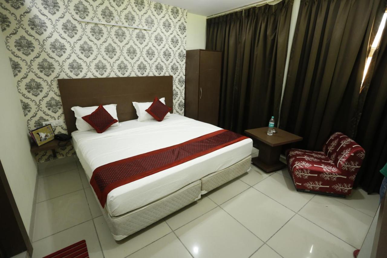 Airport Hotel Edge Home Stay New Delhi Extérieur photo